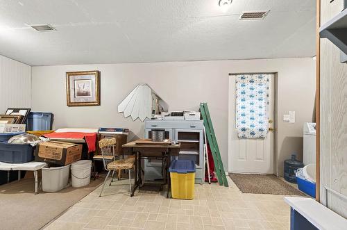 2271 Park Drive, Kamloops, BC - Indoor