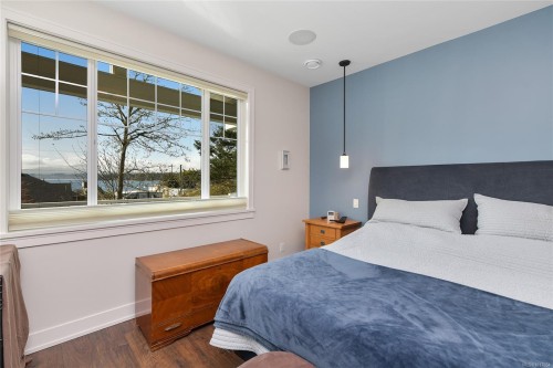 10324 Tsaykum Rd, North Saanich, BC 