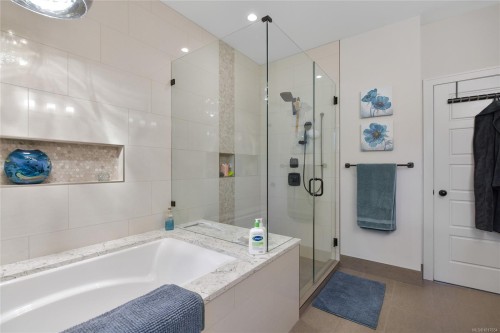 10324 Tsaykum Rd, North Saanich, BC 