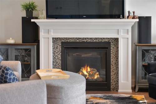 10324 Tsaykum Rd, North Saanich, BC 