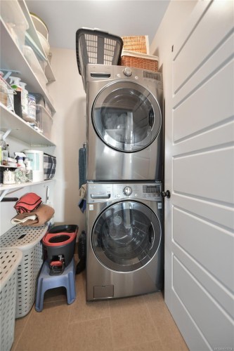 10324 Tsaykum Rd, North Saanich, BC 