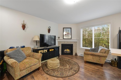 10324 Tsaykum Rd, North Saanich, BC 