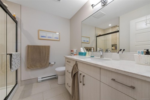 10324 Tsaykum Rd, North Saanich, BC 