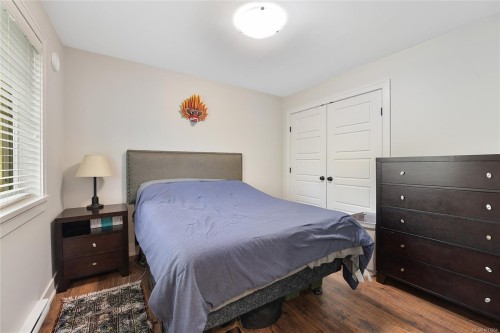 10324 Tsaykum Rd, North Saanich, BC 