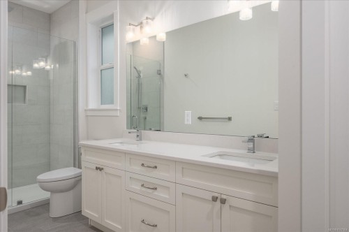 4552 Suncrest Rd, Nanaimo, BC 