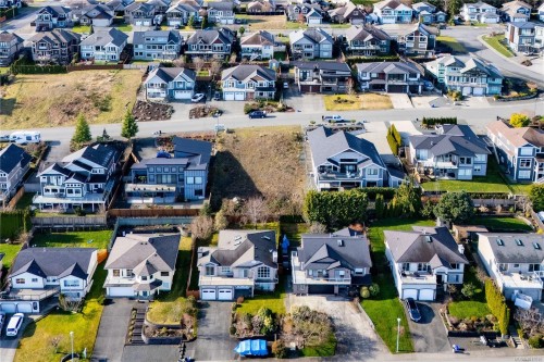 750 Nelson Rd, Campbell River, BC 