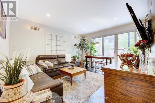 16 - 433 Hyde Park Road, London North (North P), ON - Indoor Photo Showing Living Room