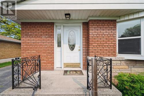 2237 Joyce Street, Burlington, ON - Outdoor With Exterior