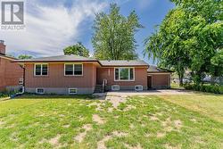 227 CHURCH STREET S  Richmond Hill, ON L4C 1W7