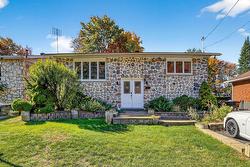 1596 Av. Phillips  Mascouche, QC J7L 2P5