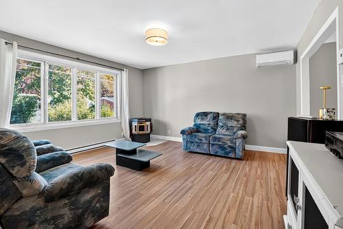 Living room - 1596 Av. Phillips, Mascouche, QC - Indoor