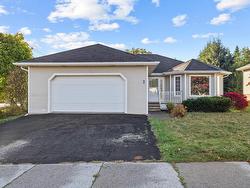 2 Commonwealth Avenue  Charlottetown, PE C1E 2E9