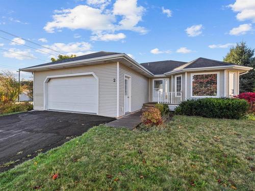 2 Commonwealth Avenue, Charlottetown, PE 