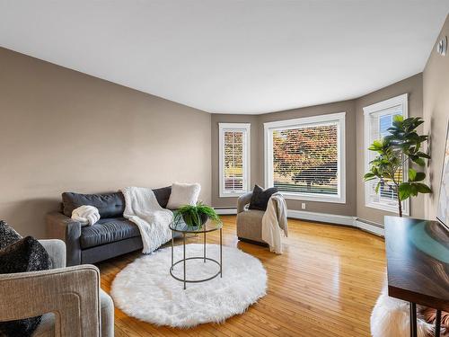 2 Commonwealth Avenue, Charlottetown, PE 