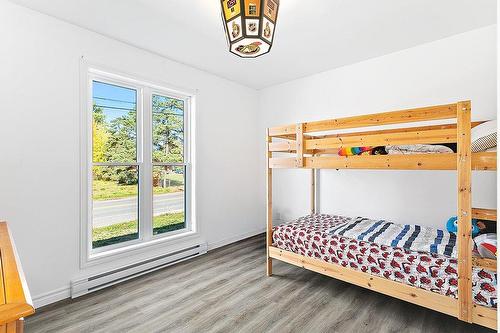 Chambre à coucher - 34 Rue Centre, Shawville, QC - Indoor Photo Showing Bedroom