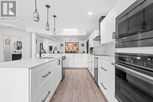 137 Thomas Street W, Greater Napanee (Greater Napanee), ON - Indoor Photo Showing Kitchen