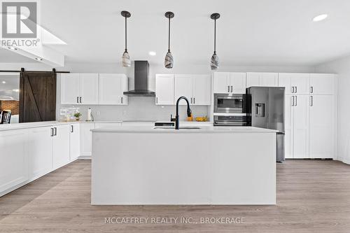 137 Thomas Street W, Greater Napanee (Greater Napanee), ON - Indoor Photo Showing Kitchen
