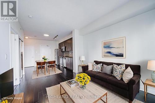 2410 - 510 Curran Place, Mississauga, ON - Indoor Photo Showing Living Room