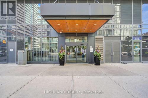 2410 - 510 Curran Place, Mississauga, ON - Outdoor