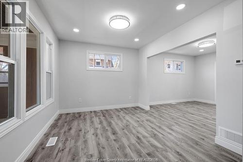 348 Caroline, Windsor, ON - Indoor Photo Showing Other Room