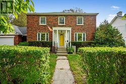 135 QUEEN STREET  Cobourg, ON K9A 1N1