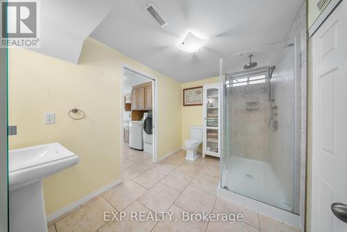 54 Pathfinder Crescent, Kitchener, ON - Indoor Photo Showing Bathroom