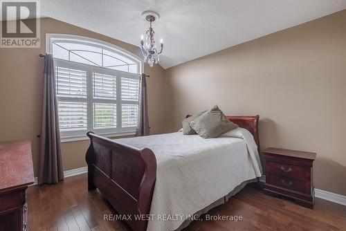 17 Hawkridge Trail, Brampton, ON - Indoor Photo Showing Bedroom