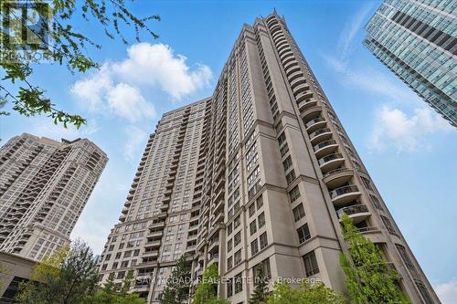 3028 - 3888 DUKE OF YORK BOULEVARD  Mississauga, ON L5B 4P5