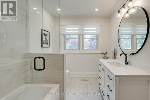 564 Maplehill Drive, Burlington, ON - Indoor Photo Showing Bathroom