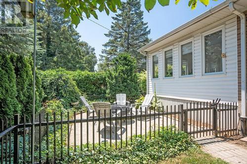 564 Maplehill Drive, Burlington, ON - Outdoor With Exterior