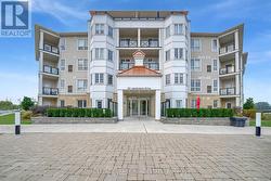 216 - 50 LAKEBREEZE DRIVE  Clarington (Newcastle), ON L1B 0V9