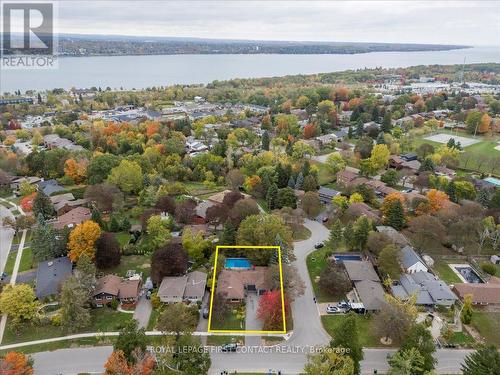 32 SPRINGHOME ROAD  Barrie, ON L4N 2W7