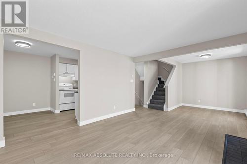 73B - 750 St Andre Drive, Ottawa, ON - Indoor Photo Showing Other Room