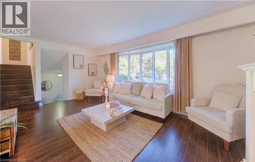 36 Blackfriars Place, Kitchener, ON - Indoor Photo Showing Living Room