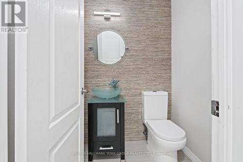5562 Broadpath Gate, Mississauga, ON - Indoor Photo Showing Bathroom