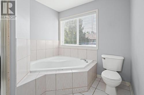 5562 Broadpath Gate, Mississauga, ON - Indoor Photo Showing Bathroom