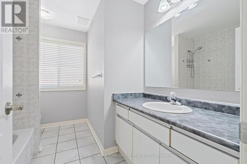 5562 Broadpath Gate, Mississauga, ON - Indoor Photo Showing Bathroom