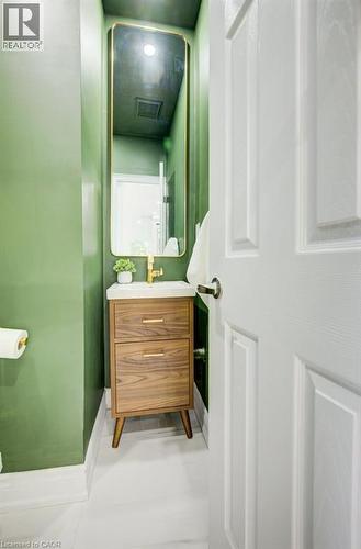 160 Homewood Avenue, Kitchener, ON - Indoor Photo Showing Bathroom