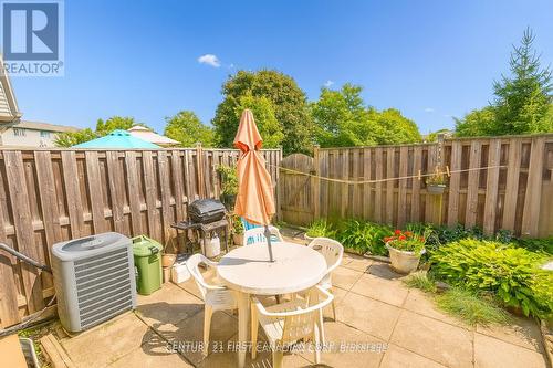 40 - 195 Deveron Crescent, London South (South T), ON - Outdoor