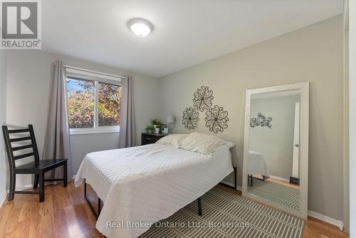 387 Lee Avenue, Waterloo, ON - Indoor Photo Showing Bedroom