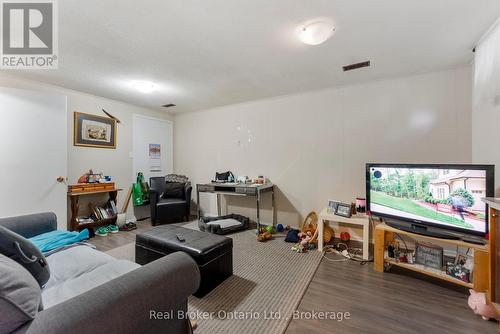 387 Lee Avenue, Waterloo, ON - Indoor