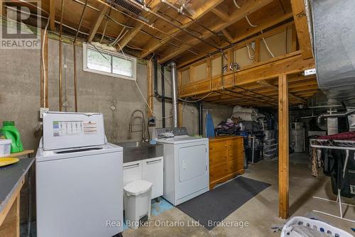 387 Lee Avenue, Waterloo, ON - Indoor Photo Showing Laundry Room