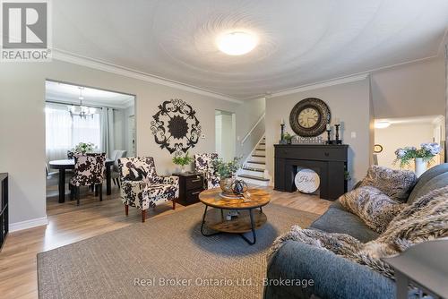 387 Lee Avenue, Waterloo, ON - Indoor Photo Showing Living Room With Fireplace