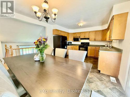 217 Thomas Street, Brockton, ON - Indoor