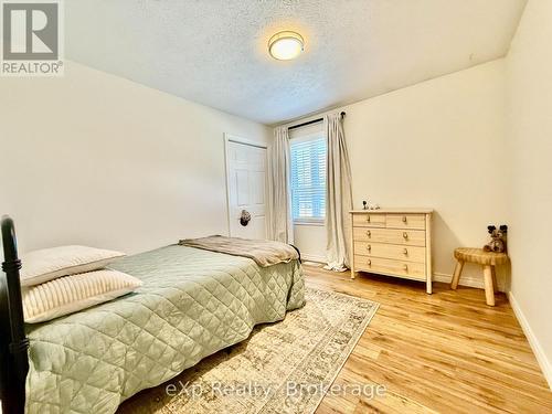 217 Thomas Street, Brockton, ON - Indoor Photo Showing Bedroom