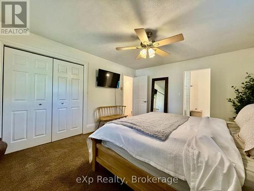 217 Thomas Street, Brockton, ON - Indoor Photo Showing Bedroom