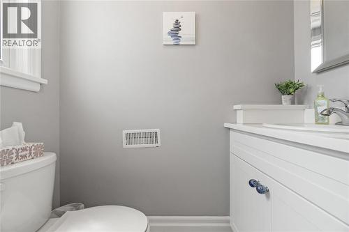 895 Kemsley Drive, Sarnia, ON - Indoor Photo Showing Bathroom