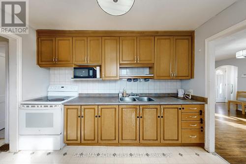 43 Normanhurst Avenue, Hamilton, ON - Indoor Photo Showing Kitchen With Double Sink