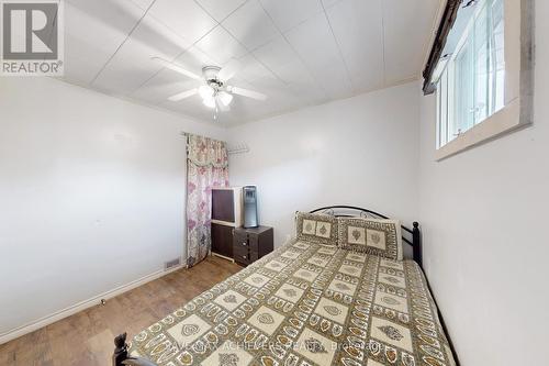 43 Normanhurst Avenue, Hamilton, ON - Indoor Photo Showing Bedroom