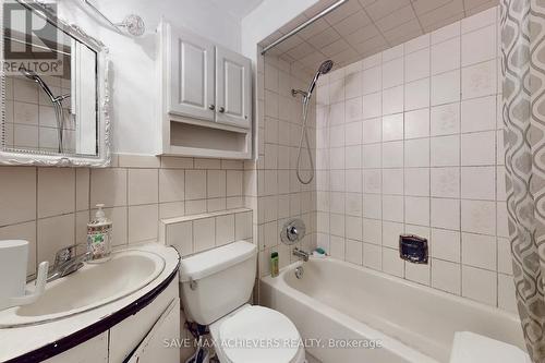 43 Normanhurst Avenue, Hamilton, ON - Indoor Photo Showing Bathroom